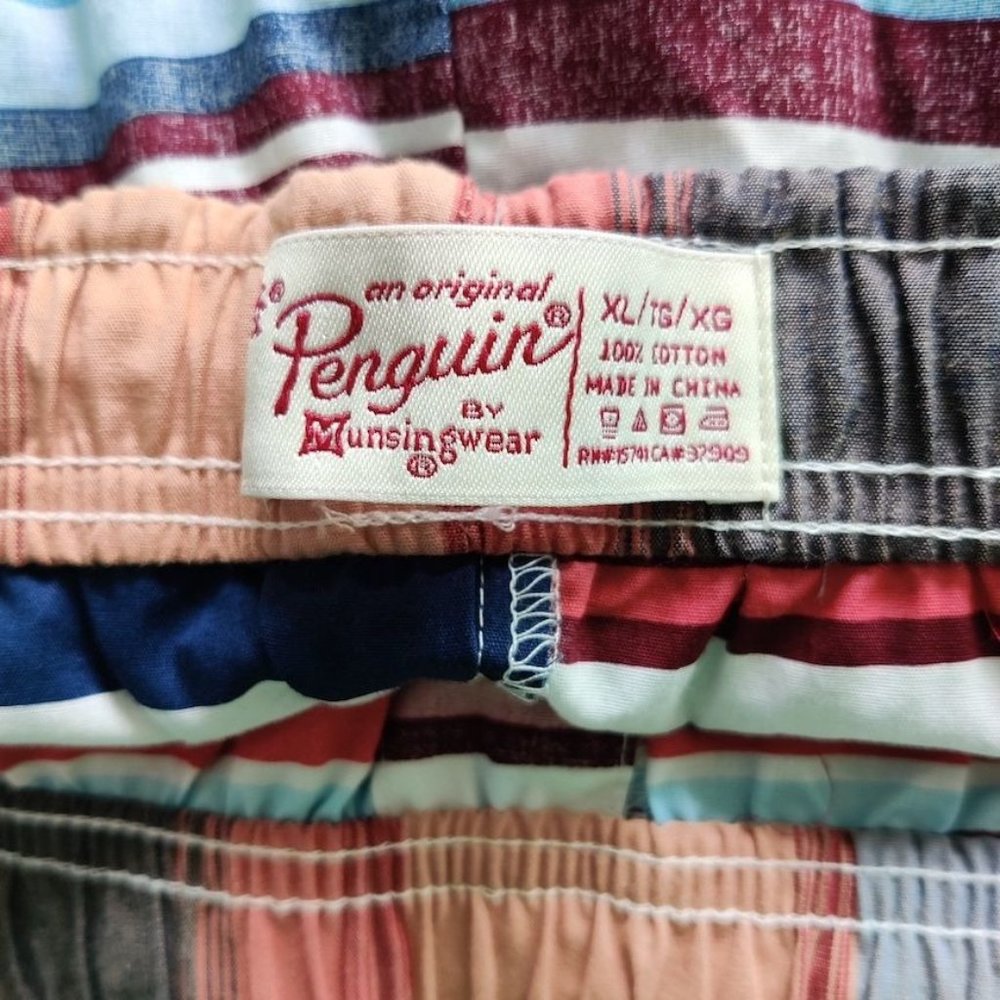 NWT - Penguin Men’s Surf Stripe Board Shorts - Picture 3 of 3